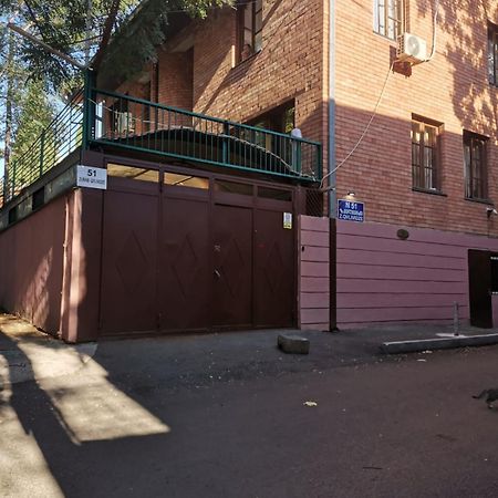 Хостел European Backpackers 欧洲背包客&大厨房 Тбілісі Екстер'єр фото
