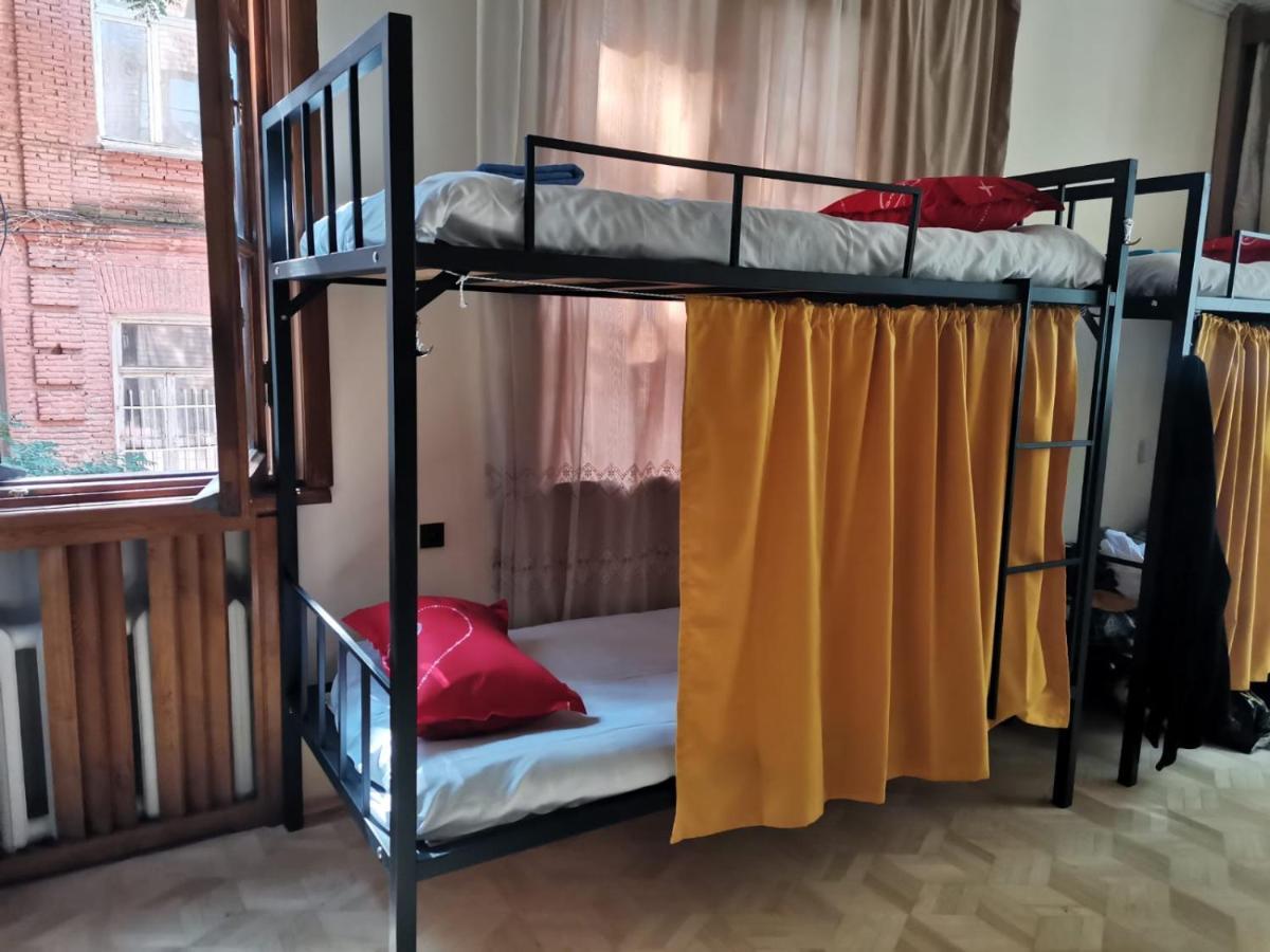 Хостел European Backpackers 欧洲背包客&大厨房 Тбілісі Екстер'єр фото