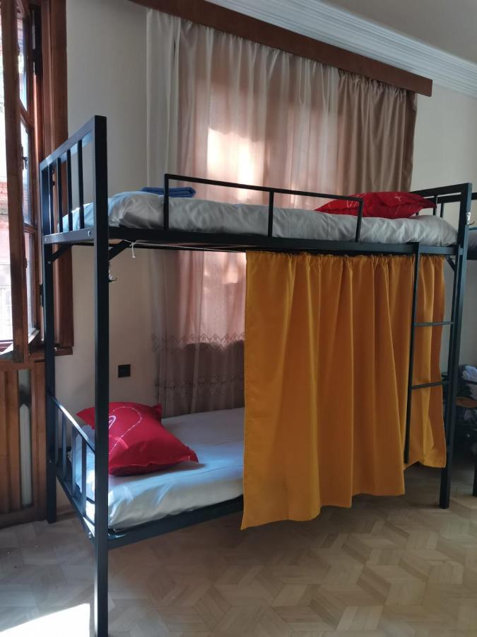 Хостел European Backpackers 欧洲背包客&大厨房 Тбілісі Екстер'єр фото