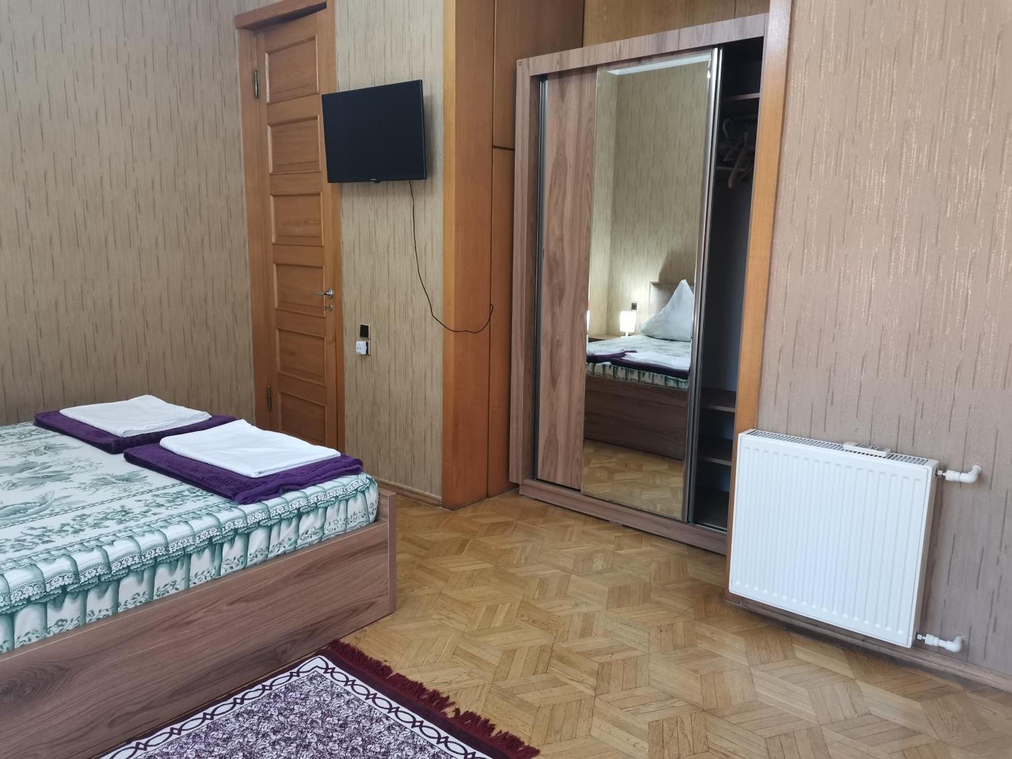 Хостел European Backpackers 欧洲背包客&大厨房 Тбілісі Екстер'єр фото